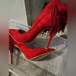 Fringe Red Pumps